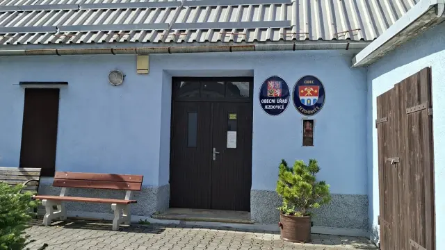 Kulturní dům – Kulturní dům / divadlo, Jezdovice
